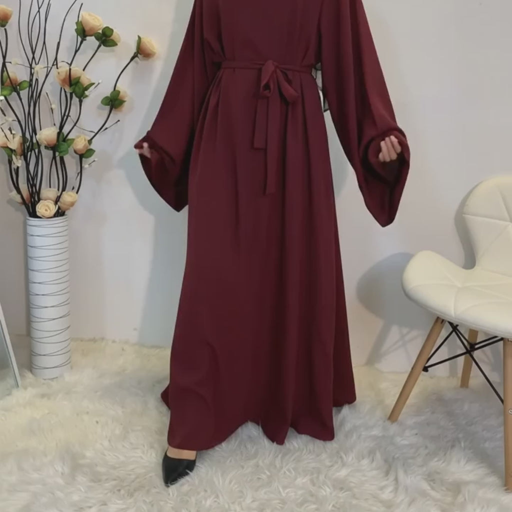 The 'Urban Grace' Solid-Colour Column Abaya